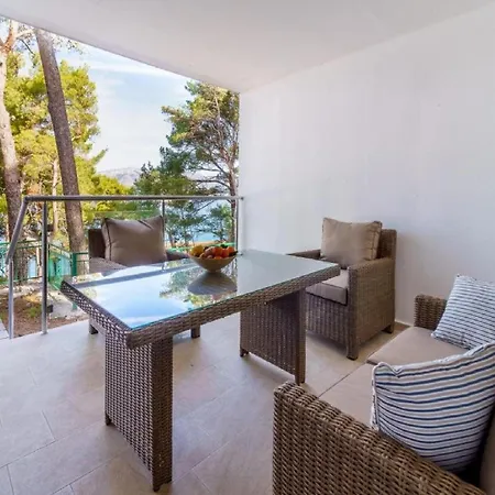 -comfort One Bedroom E8 *