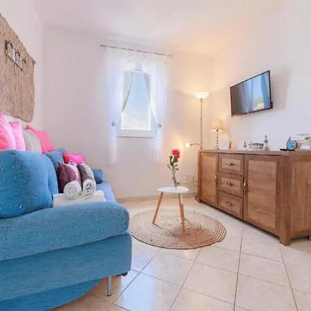 -comfort One Bedroom E8 Apartment